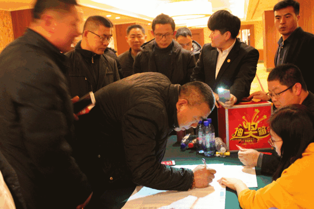 大连维多利亚老品牌vic木匠答谢宴现场